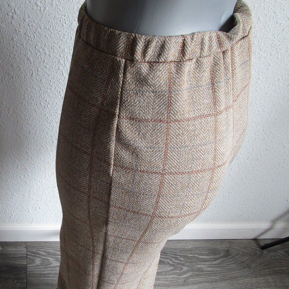 1970s brown faux wool slacks with elastic waist. Plaid, used condition. - Picture 2 of 12